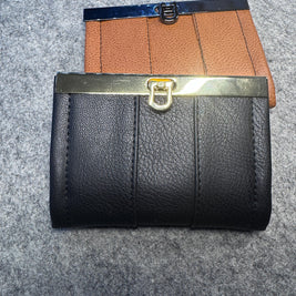 Handmade Small Bi-Fold Wallet – Compact Card Holder with Flip Lock