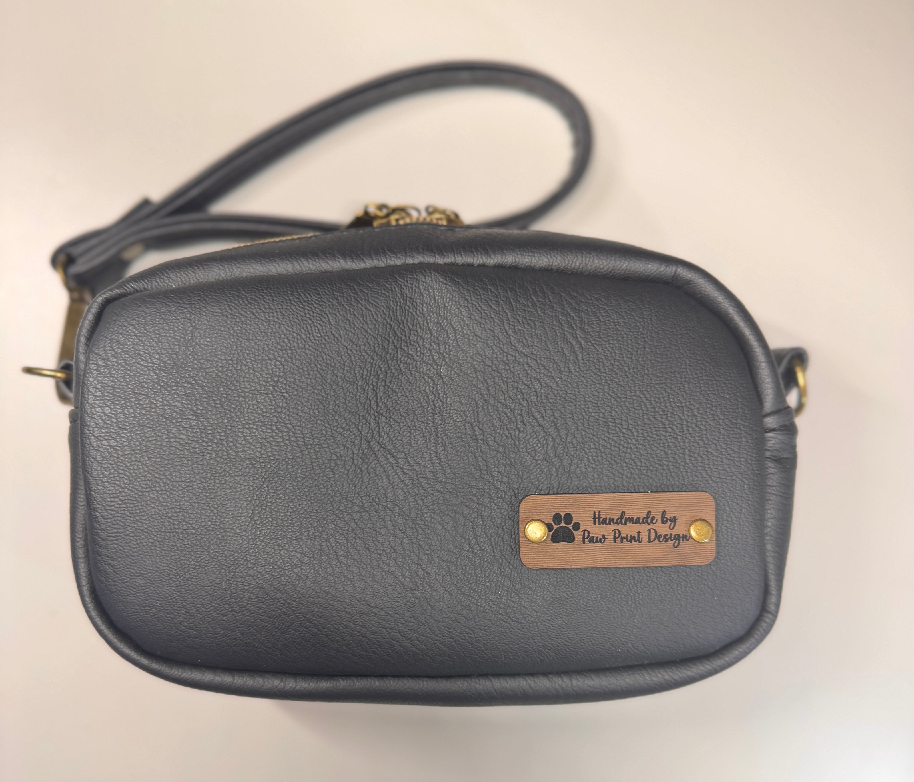 Tiny Cata Crossbody
