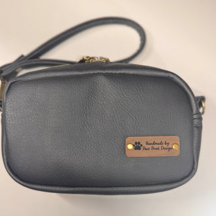 Tiny Cata Crossbody