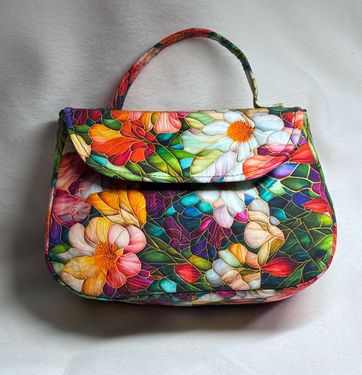 Handmade Vintage Style Handbag: Retro Purse - Mabel Design