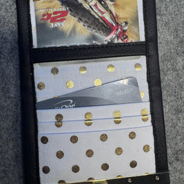 Handmade Small Bi-Fold Wallet – Compact Card Holder with Flip Lock