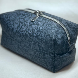 Handmade Quilted Makeup Bag: Cosmetic Organizer with Handle