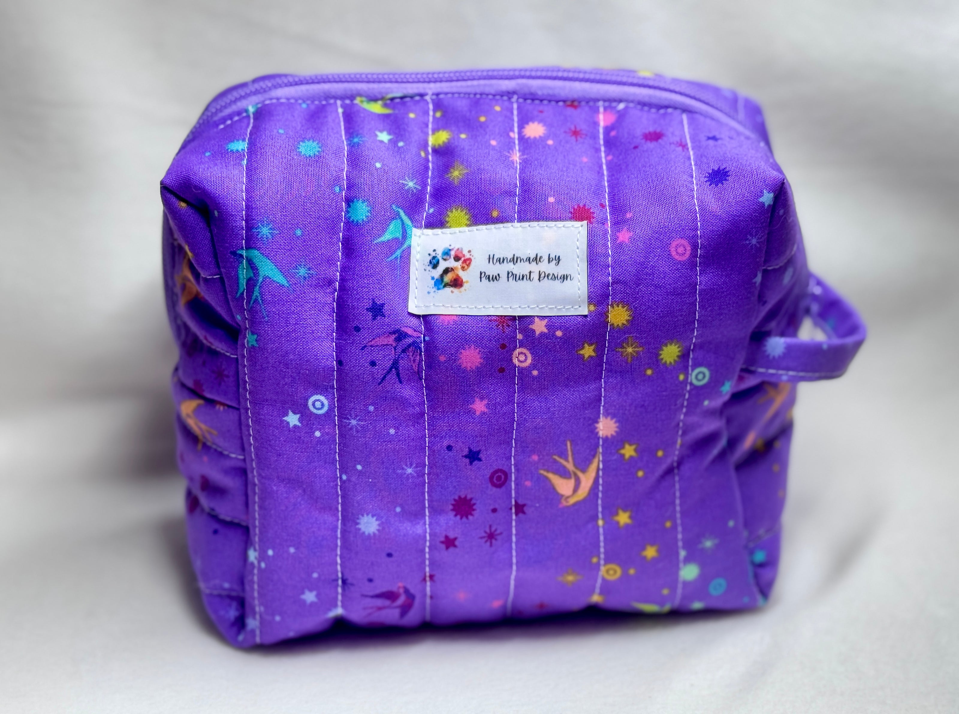 Handmade Quilted Makeup Bag: Cosmetic Organizer with Handle