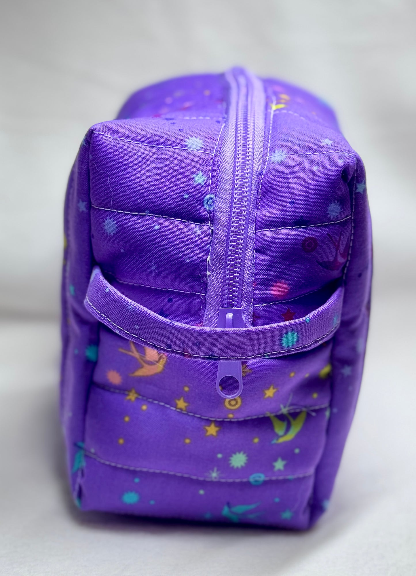 Handmade Quilted Makeup Bag: Cosmetic Organizer with Handle