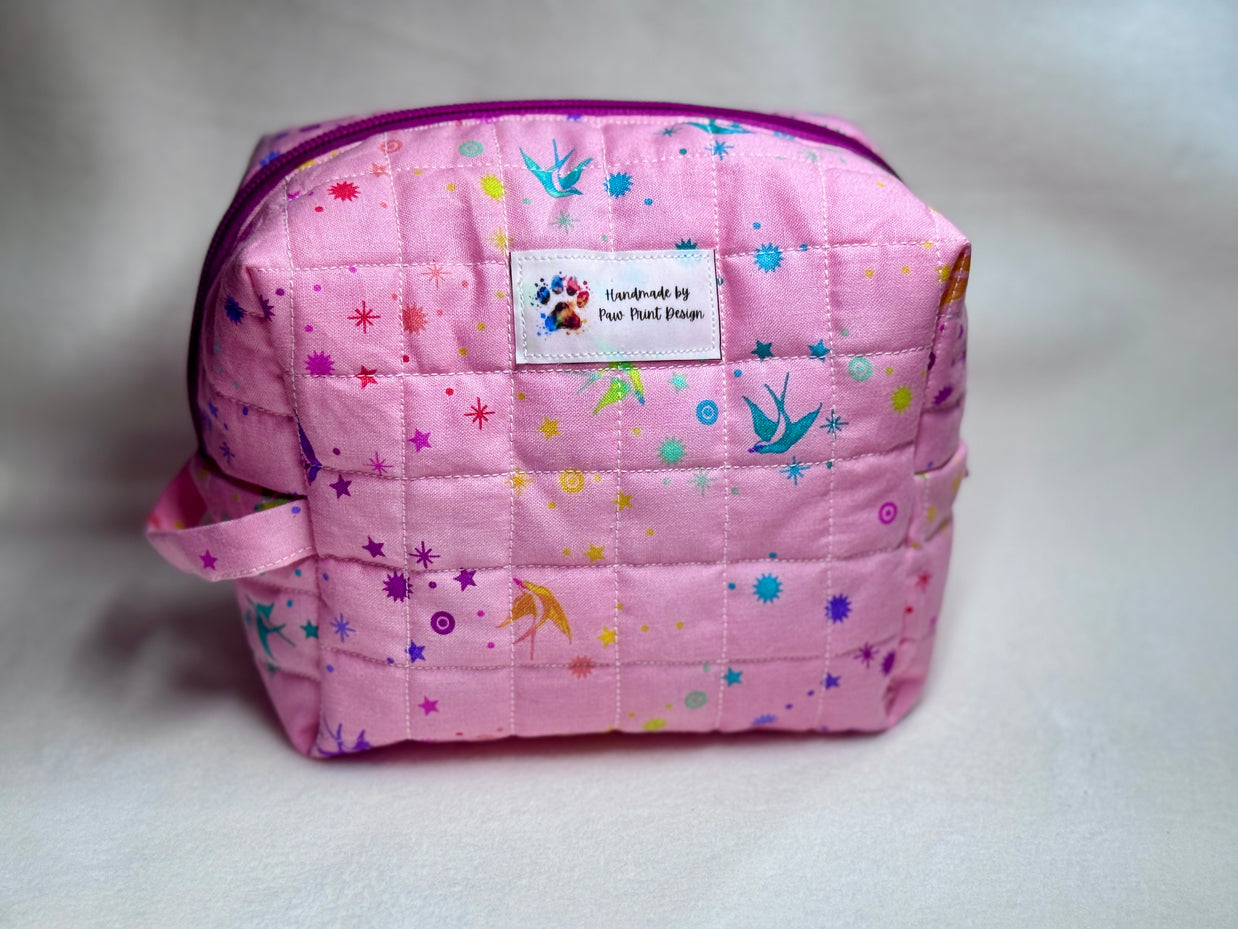 Handmade Quilted Makeup Bag: Cosmetic Organizer with Handle