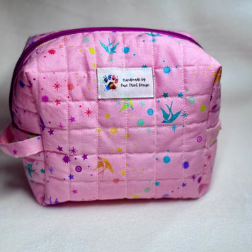 Handmade Quilted Makeup Bag: Cosmetic Organizer with Handle