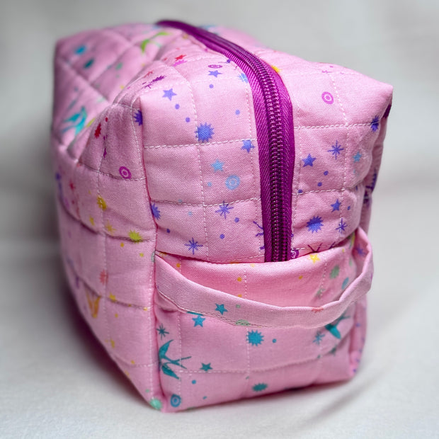 Handmade Quilted Makeup Bag: Cosmetic Organizer with Handle