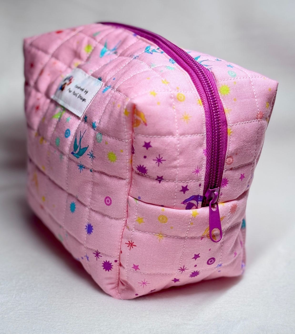 Handmade Quilted Makeup Bag: Cosmetic Organizer with Handle