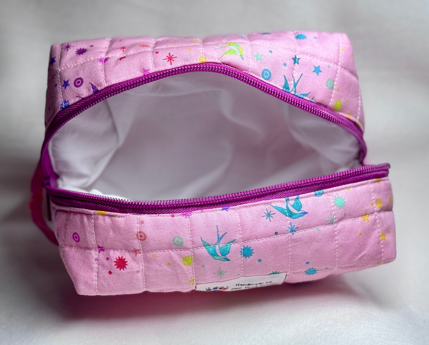 Handmade Quilted Makeup Bag: Cosmetic Organizer with Handle