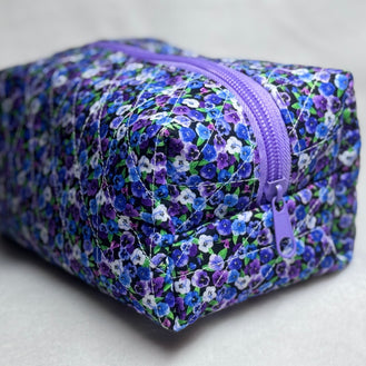 Handmade Quilted Makeup Bag: Cosmetic Organizer with Handle