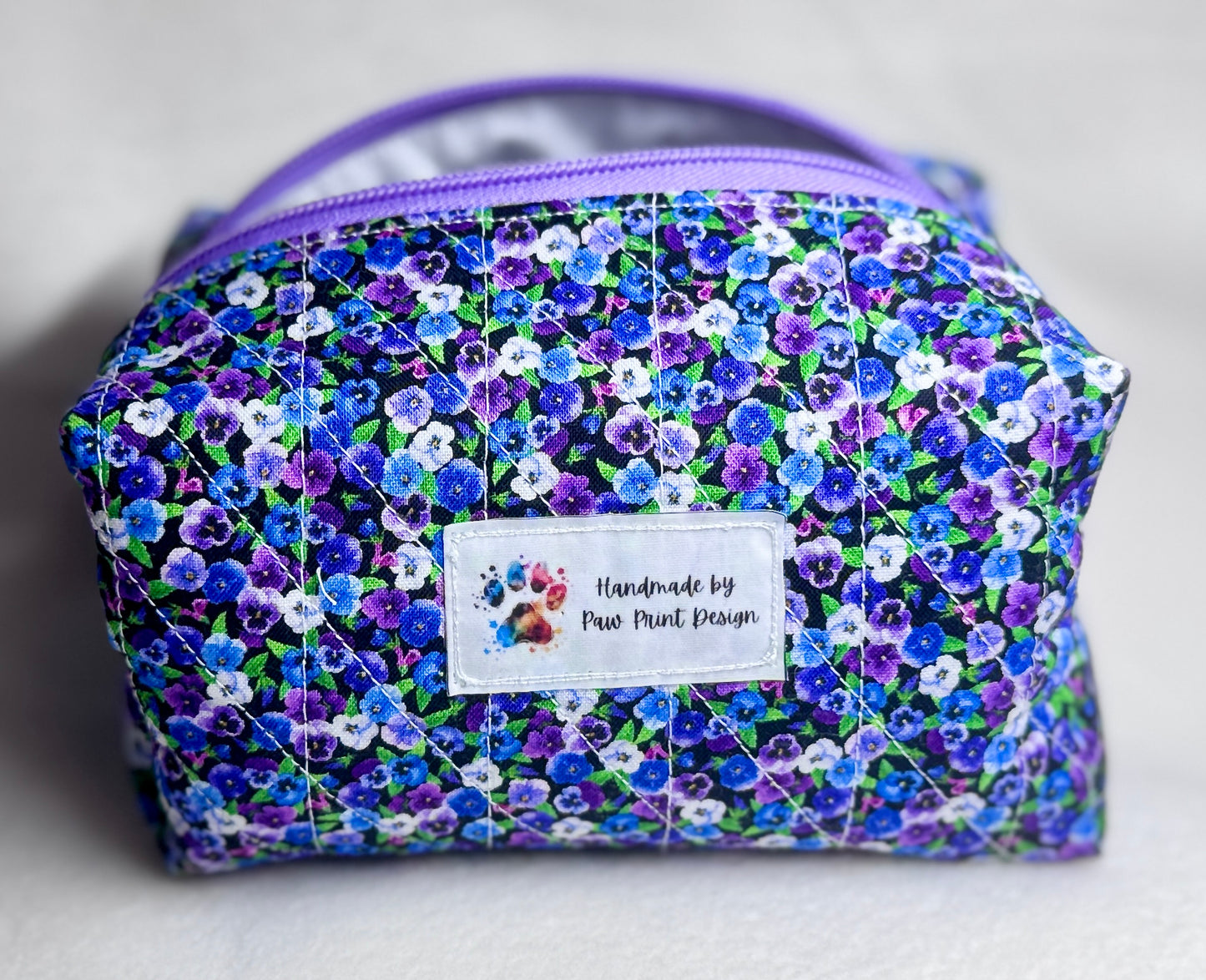 Handmade Quilted Makeup Bag: Cosmetic Organizer with Handle