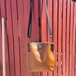 Hinterland Handbag