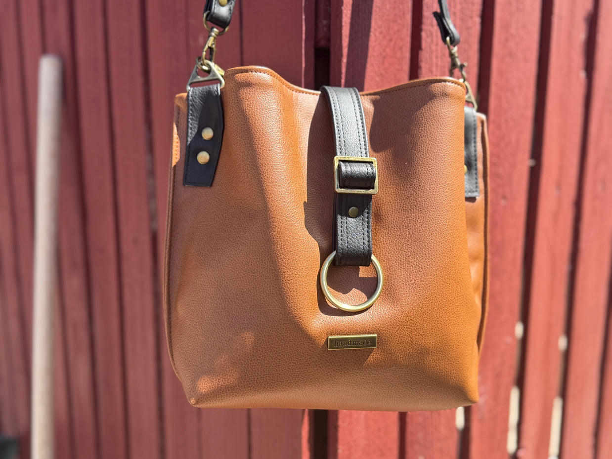 Hinterland Handbag