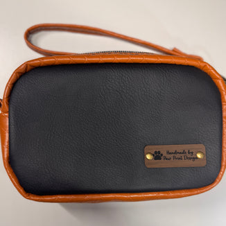 Tiny Cata Crossbody