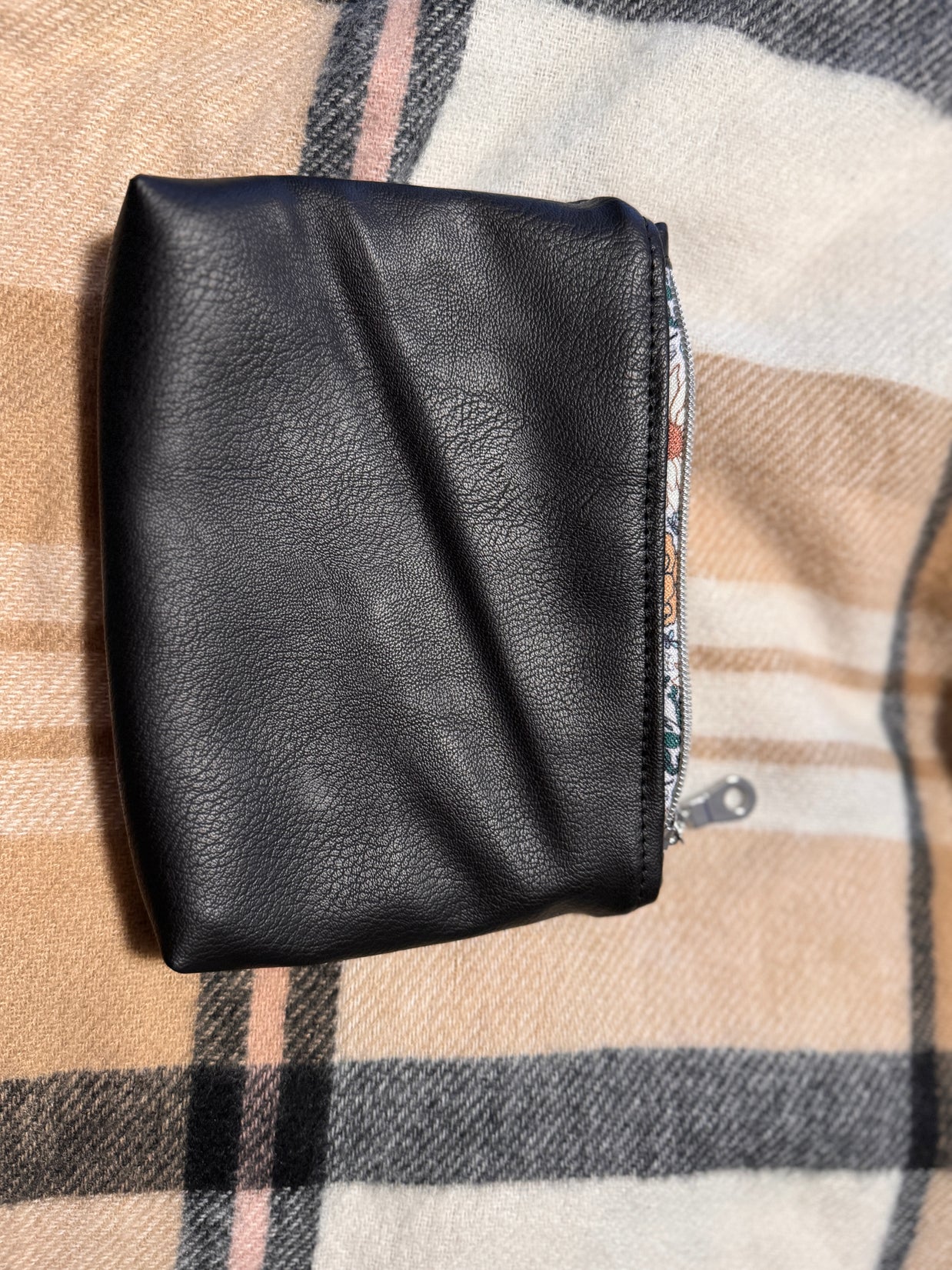 Midnight Kiss Pouch