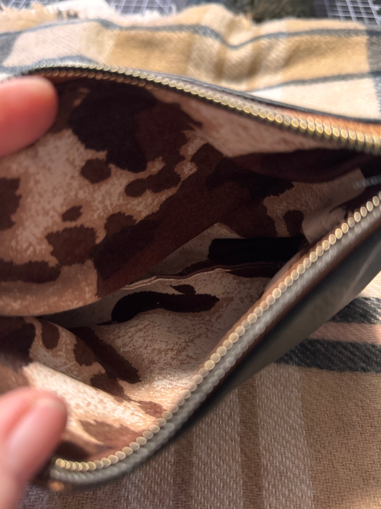 Midnight Kiss Pouch