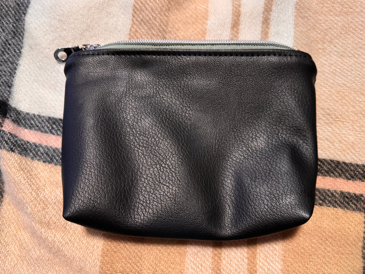 Midnight Kiss Pouch