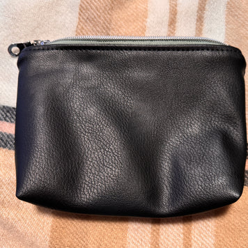 Midnight Kiss Pouch