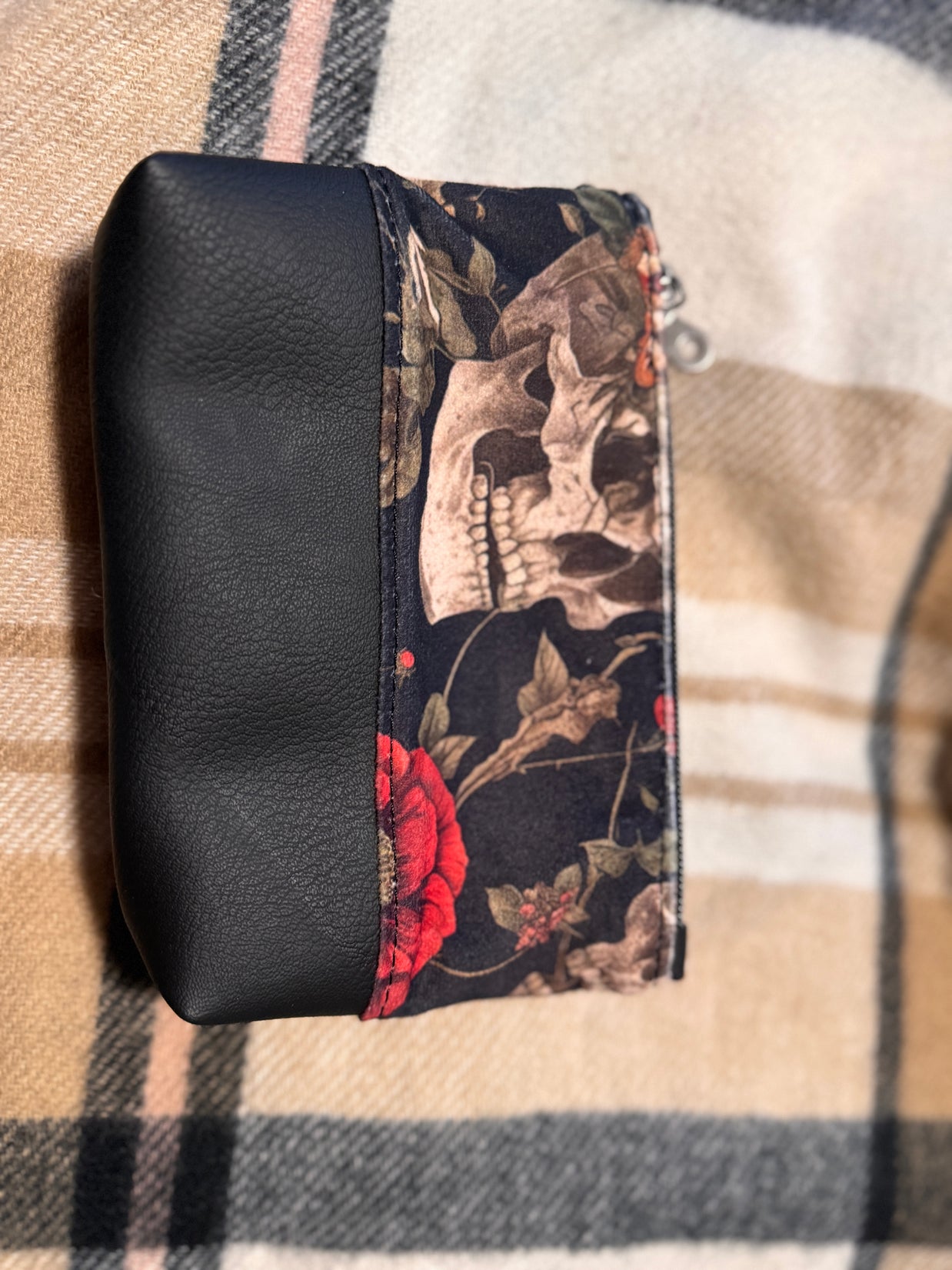 Midnight Kiss Pouch