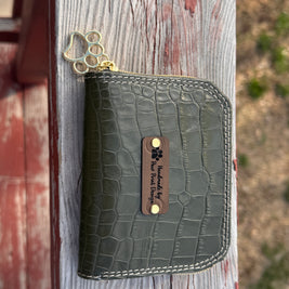Green Crocodile Embossed Zip-Around Wallet – Classic Compact Organizer