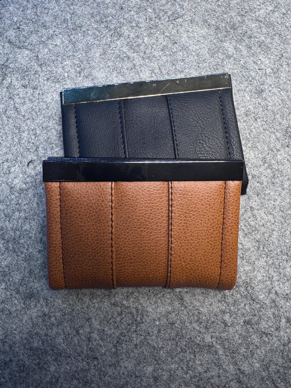 Handmade Small Bi-Fold Wallet – Compact Card Holder with Flip Lock